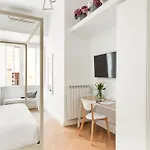 Lägenhet Iflat New Spacious & Classy In Monti *