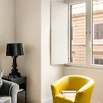 Iflat New Spacious & Classy In Monti Lägenhet *