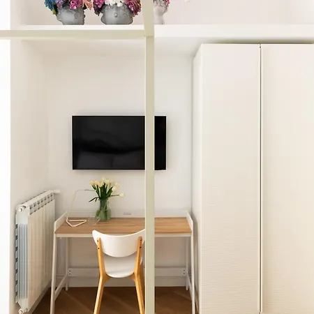 Iflat New Spacious & Classy In Monti Rome