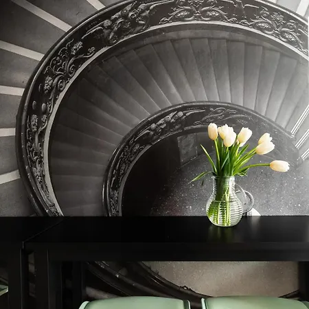 Iflat New Spacious & Classy In Monti Rome